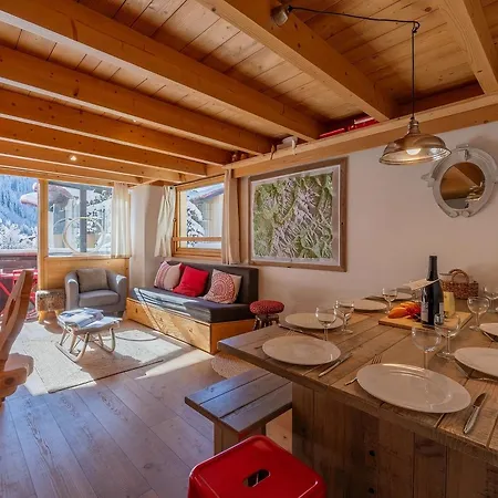 Grand Roc - Campanules 305 - Happy * Chamonix