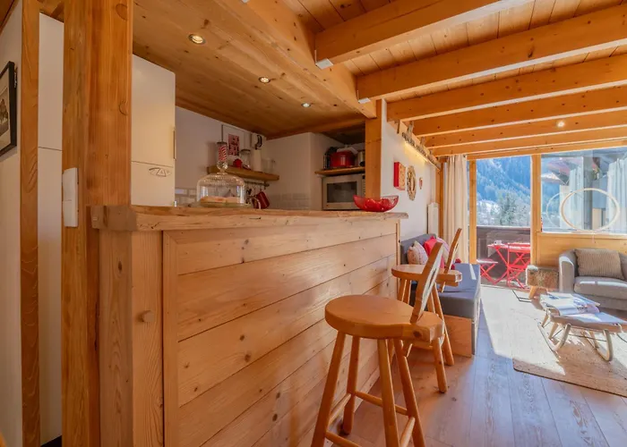 Grand Roc - Campanules 305 - Happy * Chamonix